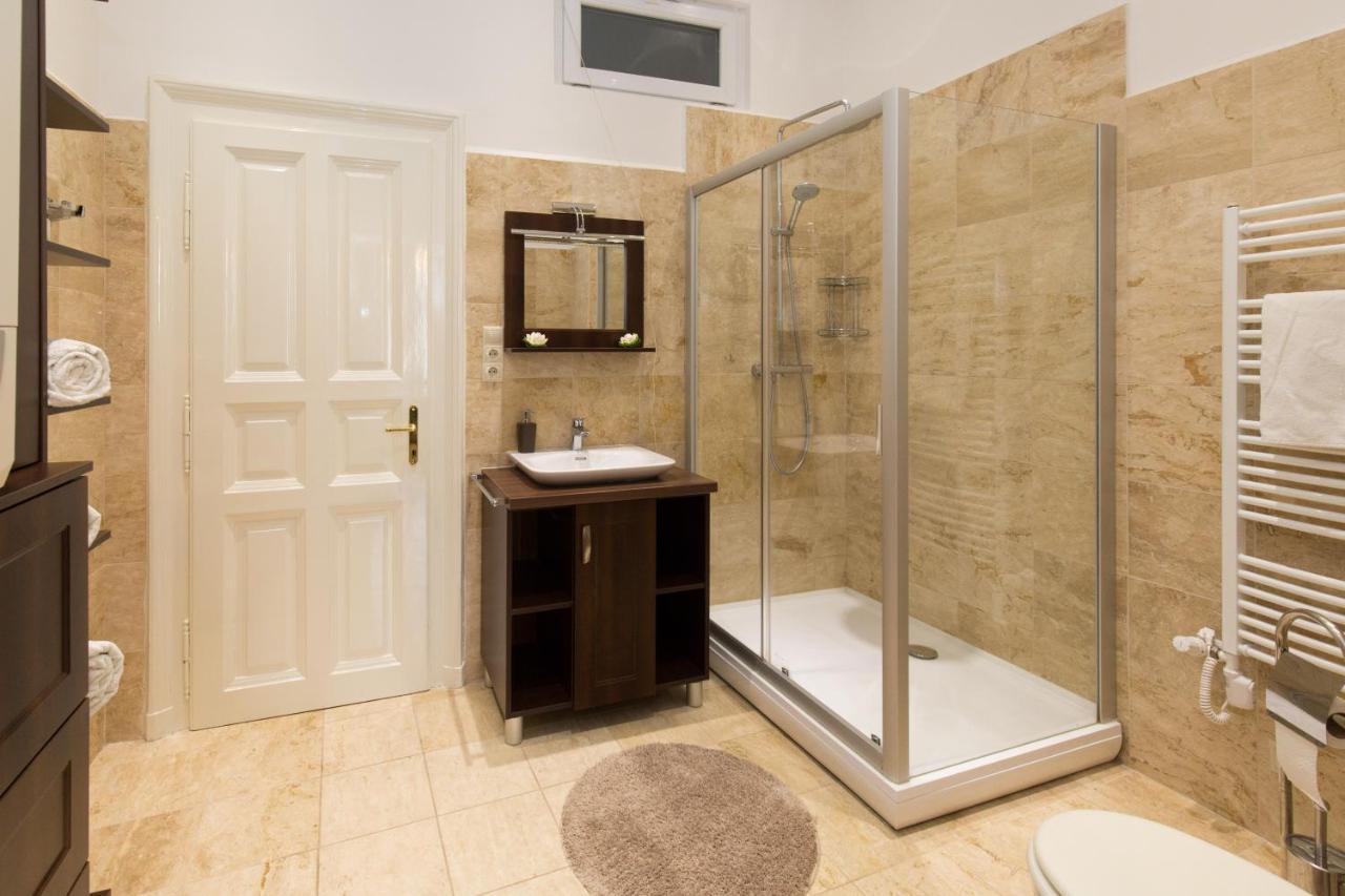 Elegant Apartment With Buda Castle View 부다페스트 외부 사진